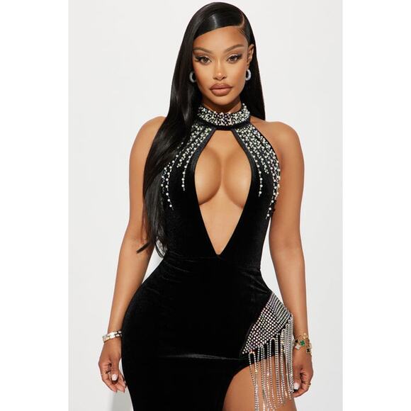 Fashion Nova - Aubriella Embellished Velvet Gown - Black - SMALL - Picture 2 of 9